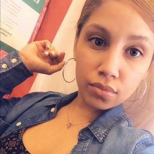 Meet your Posher, Melissa